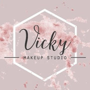 VK  • VICKY/曾上珍 新娘秘書