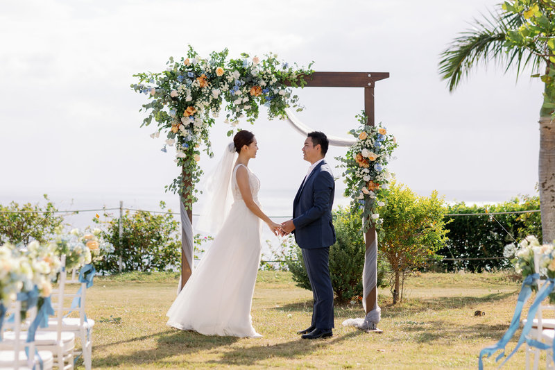 孔孝真婚禮,孔孝真結婚,戶外婚禮,輕婚禮,小型婚禮,海邊婚禮,婚禮風格,個性婚紗,孔孝真婚紗